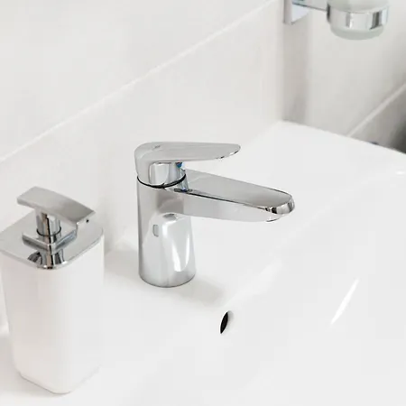 Apartment Olimpia Via Vitani - The House Of Travelers Como